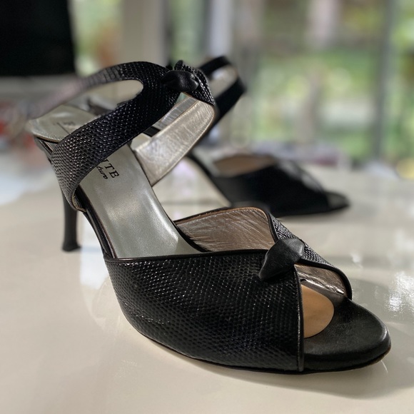 Ron White signature shoes. Worn. 3.5 heels. Strap closure. - Picture 6 of 6